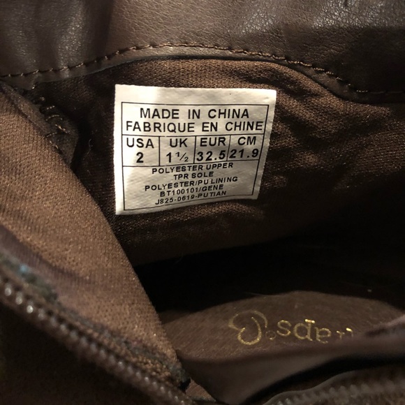 Girl’s Booties - Picture 4 of 5